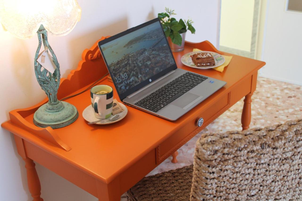 Blu House Apartment โมโนโปลี ภายนอก รูปภาพ
