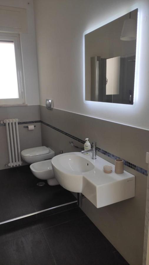 Blu House Apartment โมโนโปลี ภายนอก รูปภาพ