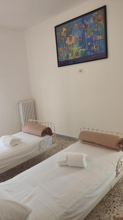 Blu House Apartment โมโนโปลี ภายนอก รูปภาพ